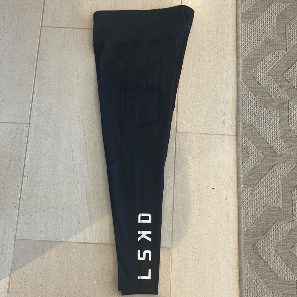 lskd rep 7/8 length legging size small
